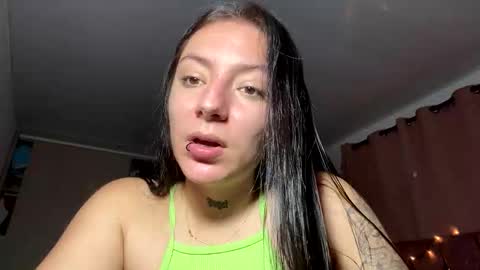 Snapshot of estefa1 chatting on 03/15/26, 08:15 estefa1 online show from 03/15/26, 08:15