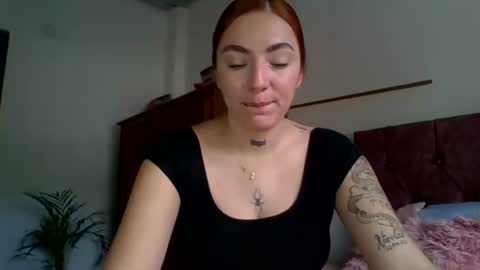 estefa1 online show from 07/04/26, 08:04