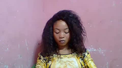 estelah20 online show from 10/14/25, 05:52