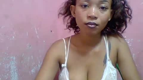 estelah20 online show from 10/29/25, 07:10