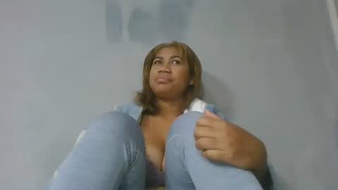 Snapshot of estelah796836 chatting on 05/24/26, 04:17 estelah796836 online show from 05/24/26, 04:17