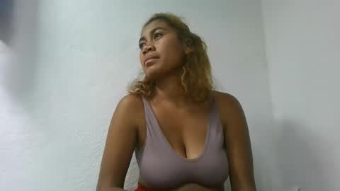 Snapshot of estelah796836 chatting on 06/11/26, 03:32 estelah796836 online show from 06/11/26, 03:32