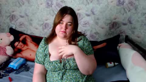 estelle_hicks online show from 12/03/24, 09:23