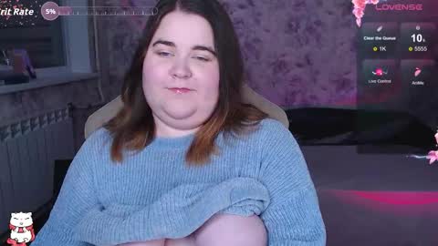 Snapshot of estelle_hicks chatting on 10/30/25, 06:30 estelle_hicks online show from 10/30/25, 06:30