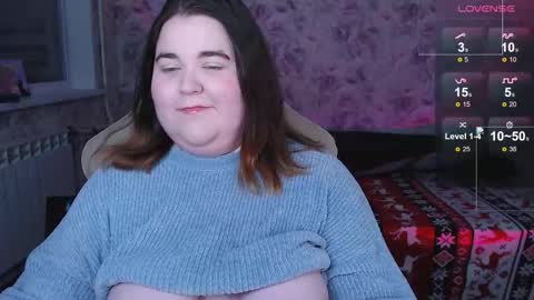 Snapshot of estelle_hicks chatting on 11/07/25, 06:30 estelle_hicks online show from 11/07/25, 06:30