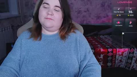 Snapshot of estelle_hicks chatting on 11/11/25, 06:41 estelle_hicks online show from 11/11/25, 06:41