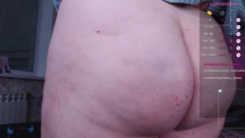 Snapshot of estelle_hicks chatting on 11/25/25, 06:41 estelle_hicks online show from 11/25/25, 06:41