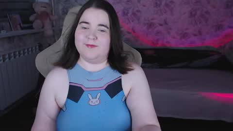 estelle_hicks online show from 04/12/26, 06:46