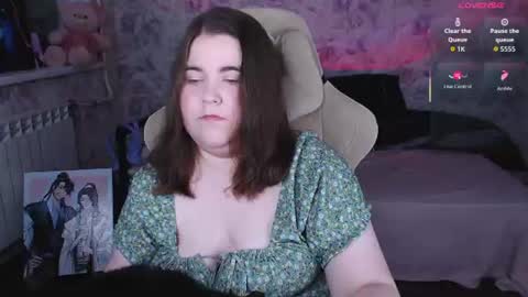 estelle_hicks online show from 06/16/26, 07:27