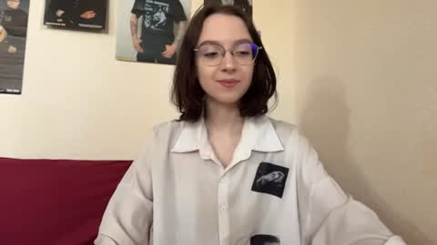 Snapshot of estellezdebski chatting on 06/10/26, 04:17 estellezdebski online show from 06/10/26, 04:17