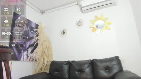 Snapshot of estephany_doll chatting on 12/13/25, 10:59 Estephany online show from 12/13/25, 10:59