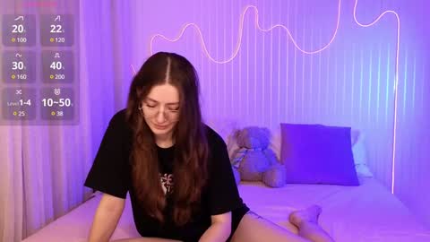 Ester online show from 12/04/24, 11:46