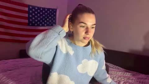 Snapshot of ester_vixen chatting on 12/03/25, 06:17 Ester online show from 12/03/25, 06:17