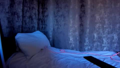 Ester online show from 10/14/25, 12:17