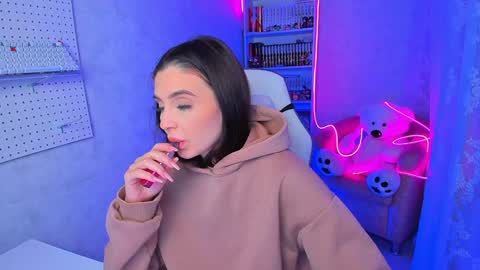 Ester online show from 12/07/24, 11:23