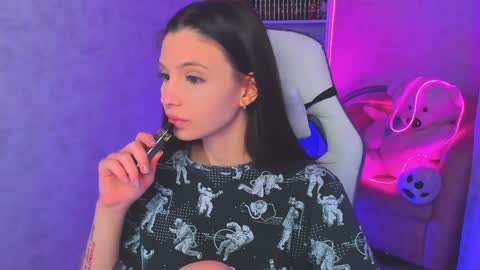 Ester online show from 01/01/25, 11:51