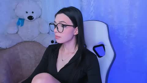 Ester online show from 10/07/25, 10:40