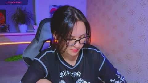 EsterPlayful online show from 09/11/25, 04:07