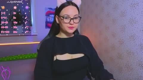 EsterPlayful online show from 09/30/25, 10:42