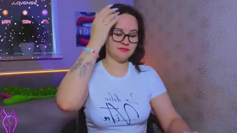 EsterPlayful online show from 10/21/25, 08:15