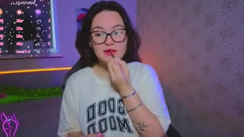 Snapshot of esterplayful chatting on 11/02/25, 11:12 EsterPlayful online show from 11/02/25, 11:12