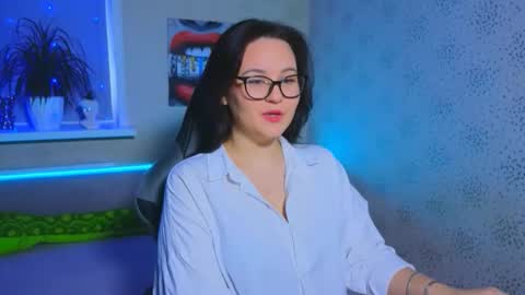 Snapshot of esterplayful chatting on 11/21/25, 09:52 EsterPlayful online show from 11/21/25, 09:52