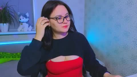 Snapshot of esterplayful chatting on 12/01/25, 10:31 EsterPlayful online show from 12/01/25, 10:31