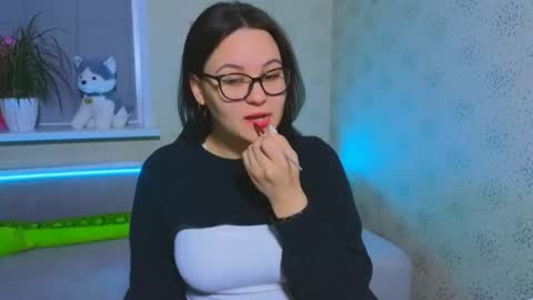 Snapshot of esterplayful chatting on 12/02/25, 08:08 EsterPlayful online show from 12/02/25, 08:08