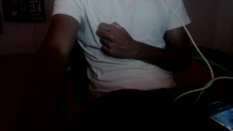 Snapshot of estessaid chatting on 06/05/26, 10:32 94Bottles online show from 06/05/26, 10:32