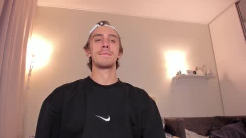 LOUIS online show from 09/16/25, 03:29