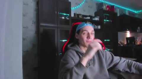 LOUIS online show from 10/14/25, 09:15