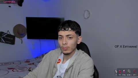 Snapshot of estivenvel chatting on 10/05/25, 09:51 estivenvel online show from 10/05/25, 09:51