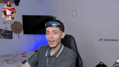 Snapshot of estivenvel chatting on 10/06/25, 06:05 estivenvel online show from 10/06/25, 06:05