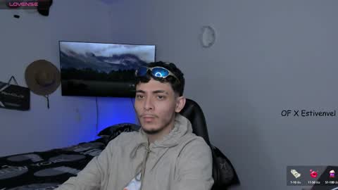 Snapshot of estivenvel chatting on 10/08/25, 05:10 estivenvel online show from 10/08/25, 05:10