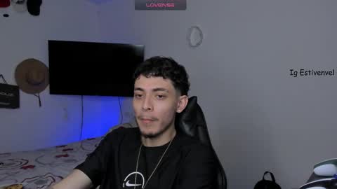 Snapshot of estivenvel chatting on 10/20/25, 05:57 estivenvel online show from 10/20/25, 05:57