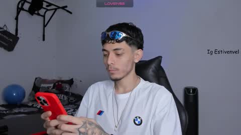 Snapshot of estivenvel chatting on 10/23/25, 03:00 estivenvel online show from 10/23/25, 03:00