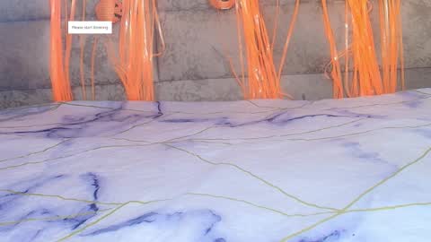 Estrella online show from 10/17/25, 11:57