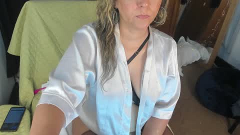 - E S T R E L L A  M I L F - online show from 12/30/24, 04:53