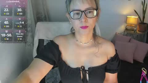 - E S T R E L L A  M I L F - online show from 02/26/25, 09:10