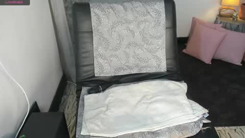 - E S T R E L L A  M I L F - online show from 03/03/25, 10:10