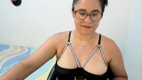 estrellajunior online show from 07/08/26, 02:27