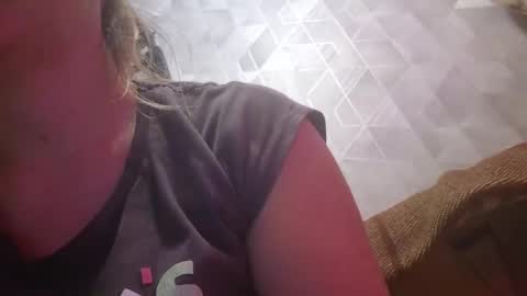 Snapshot of estrellawalters chatting on 11/23/25, 01:11 estrellawalters online show from 11/23/25, 01:11