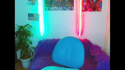 Snapshot of estrellita__jordan chatting on 02/04/25, 07:51 JORDAN online show from 02/04/25, 07:51