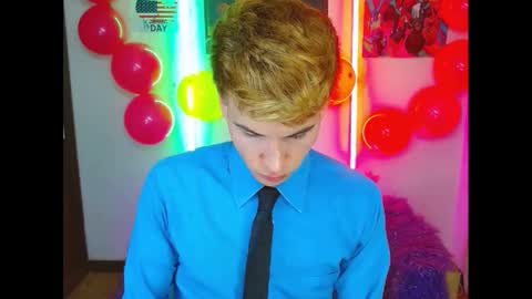 Snapshot of estrellita__jordan chatting on 02/13/25, 09:51 JORDAN online show from 02/13/25, 09:51