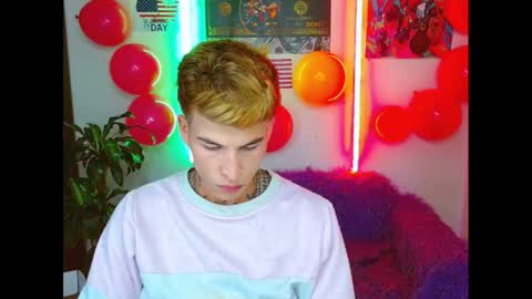 Snapshot of estrellita__jordan chatting on 02/16/25, 01:36 JORDAN online show from 02/16/25, 01:36