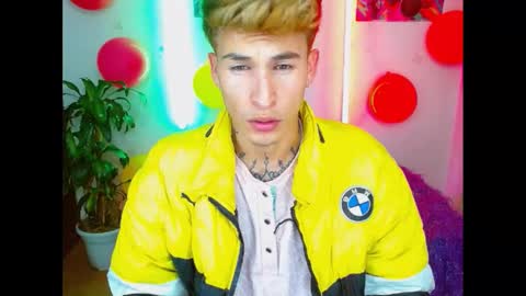 Snapshot of estrellita__jordan chatting on 02/24/25, 09:00 JORDAN online show from 02/24/25, 09:00