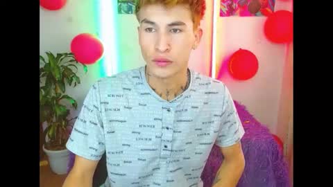 Snapshot of estrellita__jordan chatting on 02/25/25, 04:21 JORDAN online show from 02/25/25, 04:21