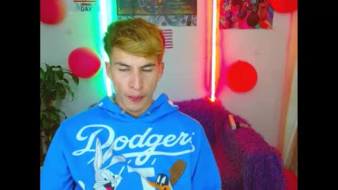 Snapshot of estrellita__jordan chatting on 02/27/25, 07:12 JORDAN online show from 02/27/25, 07:12