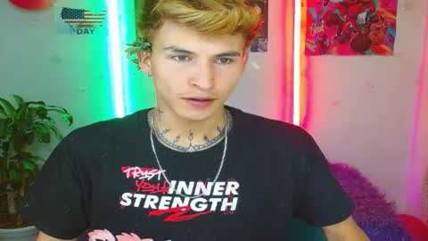 Snapshot of estrellita__jordan chatting on 03/05/25, 05:18 JORDAN online show from 03/05/25, 05:18