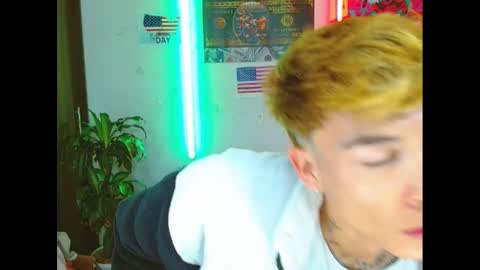 Snapshot of estrellita__jordan chatting on 03/11/25, 04:32 JORDAN online show from 03/11/25, 04:32